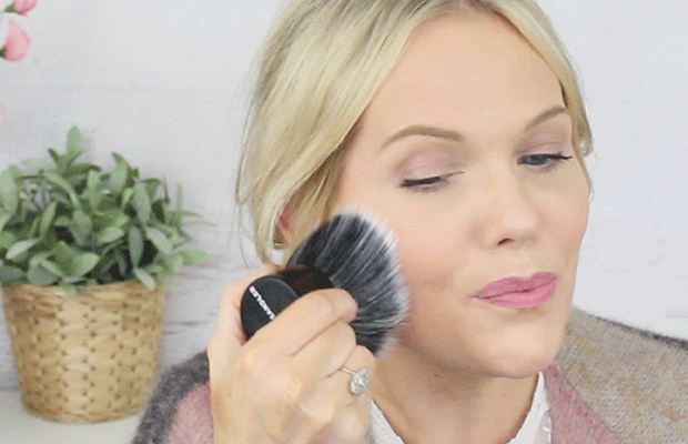 How to apply bronzer like a pro